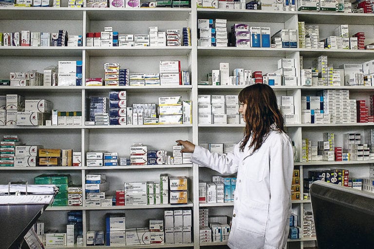 Farmacias y supermercados buscan comercializar la vacuna contra el COVID-19