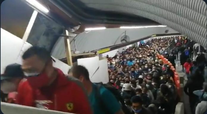 Más problemas para el Metro de la Cdmx; ahora fue por unas escaleras eléctricas descompuestas que causaron amontonamiento de cientos de personas