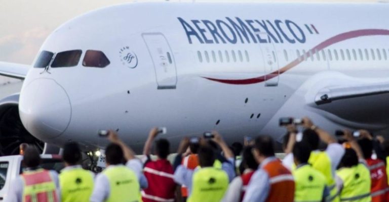 Aeroméxico ha pedido al gobierno dar por terminados los actuales contratos colectivos de trabajo pues no ha alcanzado acuerdos con el personal