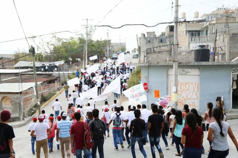 Precandidatos continúan desafiando la pandemia con reuniones en Guerrero