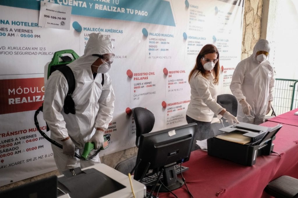 Desde marzo del 2020 se tomaron medidas y se trabajó de manera coordinada con el gobierno federal y estatal al implementarse la Jornada Nacional de Sana Distancia.