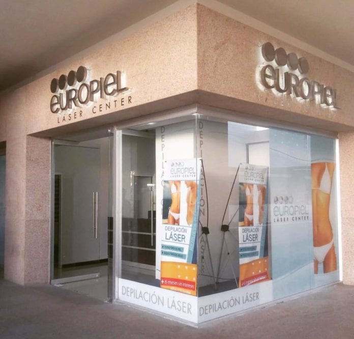 Ciudadanos de Playa del Carmen, alistan una demanda colectiva tras hacer sufrido una presunta estafa a manos de Europiel Láser Center, una clínica de depilación láser que aseguran, engaña con protocolos y estrategias poco éticos y profesionales.