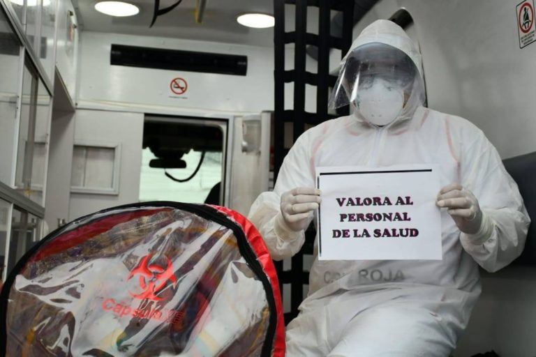 Video: Médicos del IMSS suplican a la sociedad civil permanecer en sus casas