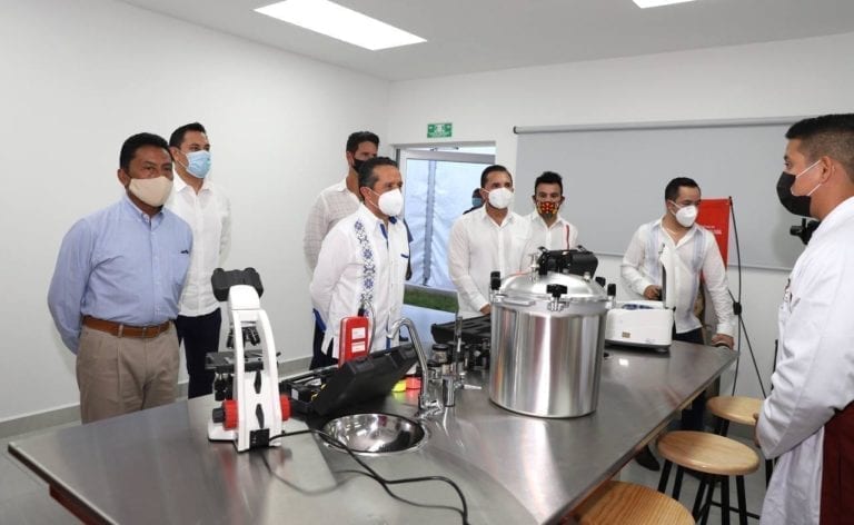 Inauguran la Universidad Vizcaya de las Américas, impulsando la educación en Quintana Roo