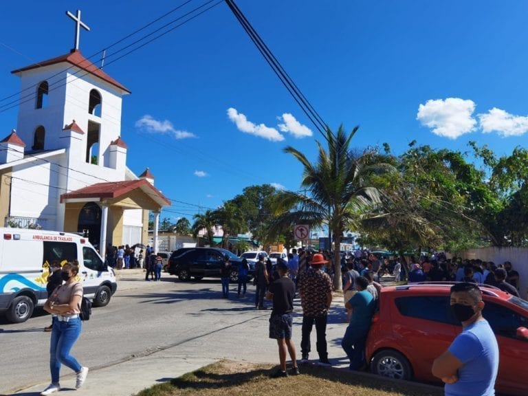 Dan multitudinaria despedida a Nacho Sánchez en Leona Vicario