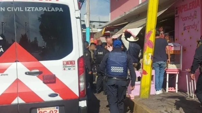 Ladrón balea a las empleadas de una papelería porque solo tenían 100 pesos de ventas