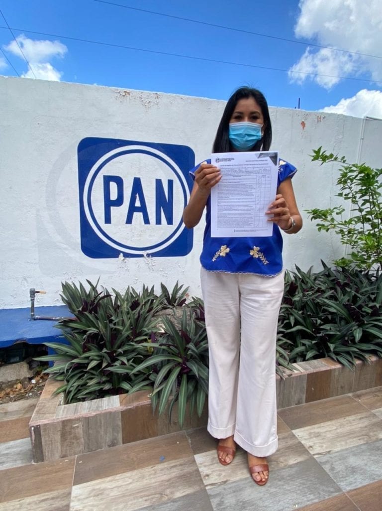 Queremos un gobierno abierto, afirmó Luisa Cano al registrarse como candidata por el PAN