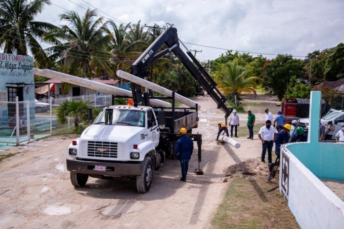 Inician obras para la electrificación de Punta Allen, 200 familias beneficiadas
