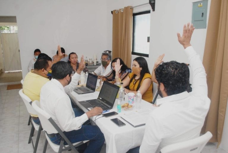 Perredistas de Quintana Roo eligen candidatos a alcaldes de Tulum y José María Morelos