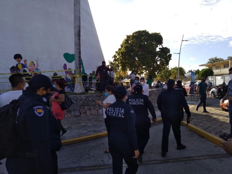 Grupos Provida ceden y no borrarán mural de Red feminista en Congreso del Estado