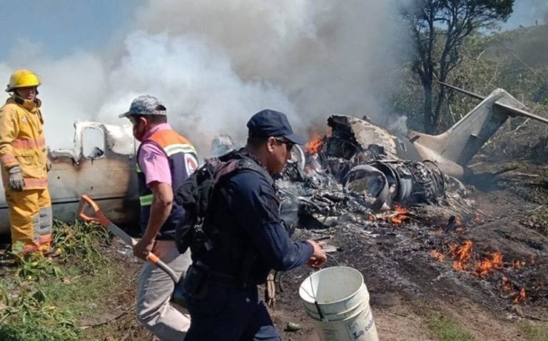 Video: ¡Tragedia en la Fuerza Aérea Mexicana! Se desploma avión, no hay sobrevivientes