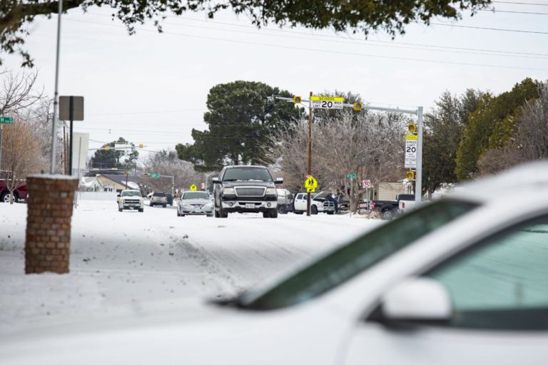 Apagones se alargan y otra tormenta está en puerta en EE.UU aseguran los meteorólogos