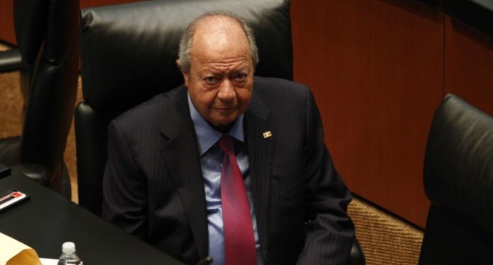 Carlos Romero Deschamps sigue evandiendo a la justicia; de las 12 carpetas que le ha abierto la Fiscalía, ya solo quedan tres activas