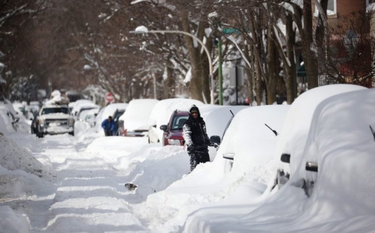 Ola de frío deja 22 muertes y millones sin electricidad en México y EU