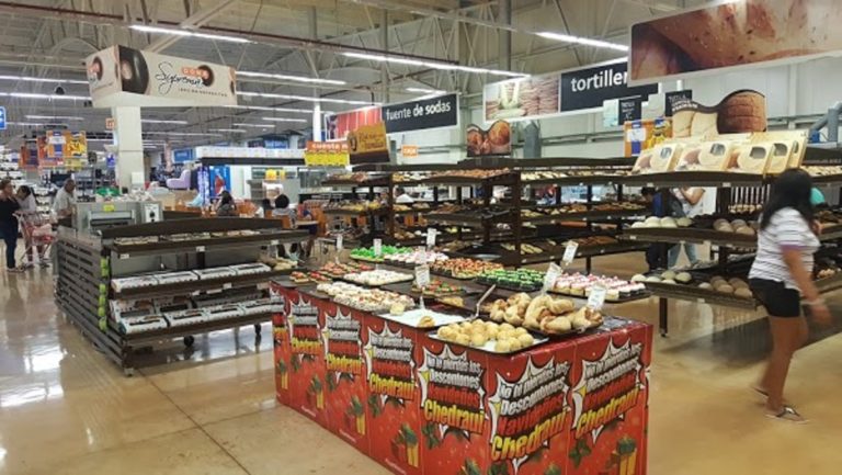 Abuelito roba comida por hambre en Chetumal; no tiene trabajo y sus hijos no lo ayudan