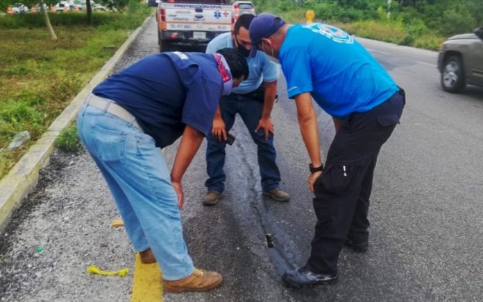No hay fecha para reparar grietas en la vía federal Cancún a Playa del Carmen