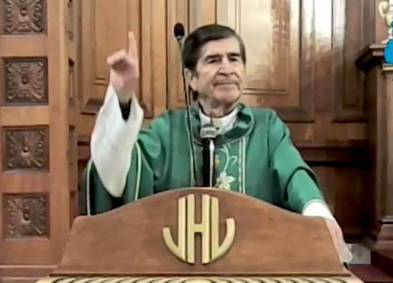 Usar cubrebocas es no confiar en Dios: afirma Obispo de Ciudad Victoria, Tamaulipas