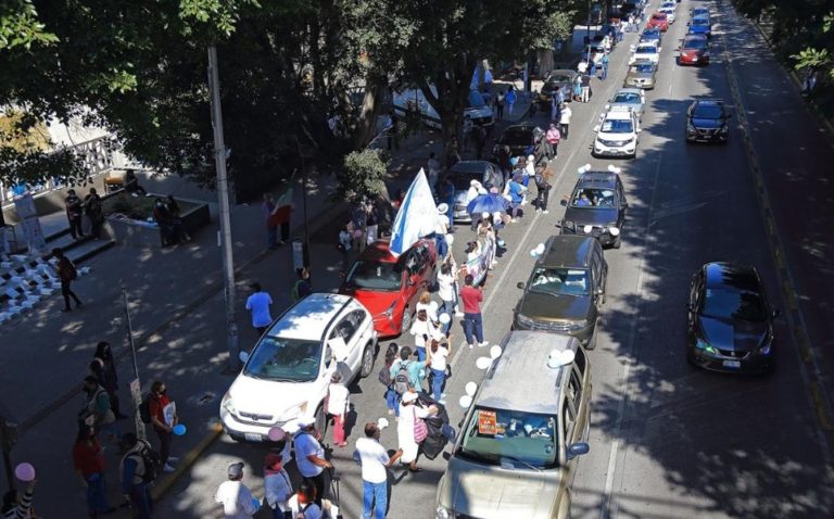 Sociedad civil realizó caravana vehicular en exigencias “no al aborto”