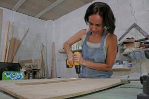 mujer que hace el trabajo de hombres 1