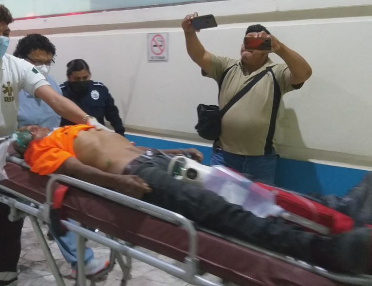 Encontraron un hombre con un disparo en la cabeza y un cuchillo enterrado en el cuello