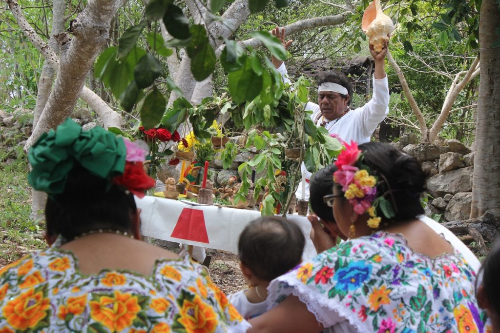 ¿Tienes un bebé? Conoce el ritual maya del Jéets’Méek para presentar a los pequeños