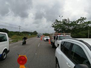 Se abre socavón en carretera Playa del Carmen-Cancún1