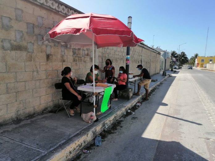 Echan a la calle la mesa para votar por líder sindical de salud en Hospital General de Cancún.
