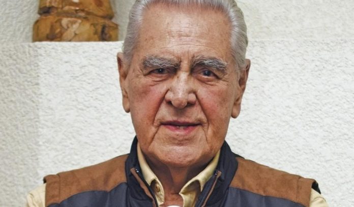 El actor Eric del Castillo dijo que no piensa vacunarse, pero no solo eso, sino que además él y su familia llevan meses tomando dióxido de cloro