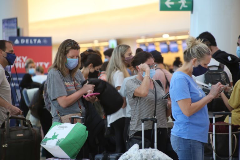 Empiezan cancelaciones por el color del semáforo epidemiológico: CCEC