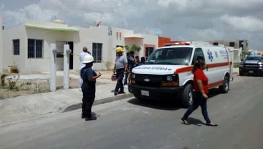 Mujer se corta la cara e intenta quitarse la vida en Chetumal