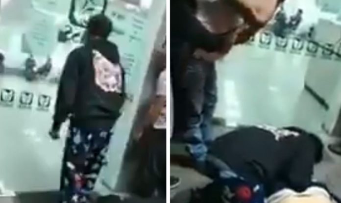 Hombre muere en la puerta de un hospital del IMSS
