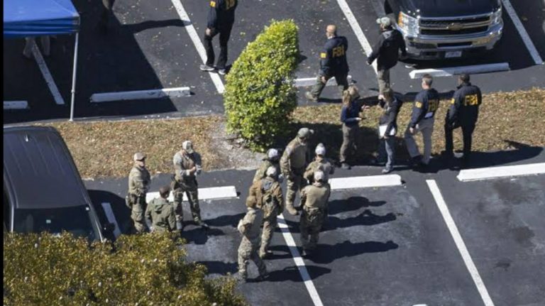 Mueren 2 agentes del FBI durante tiroteo en Florida y 3 más resultan heridos