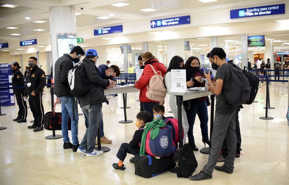 La suspensión de los vuelos a México y el caribe no es solución para controlar la pandemia