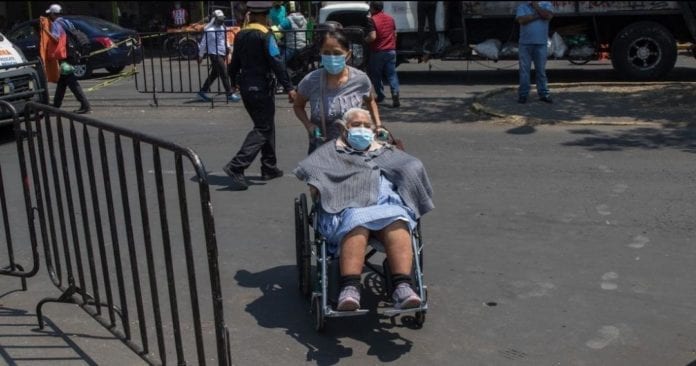 Un estudio revela que las mujeres son más propensas a padecer el Covid persistente, que es cuando los síntomas se quedan mucho tiempo