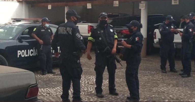 Unos sujetos se hicieron pasar por quienes entregan flores para asaltar un Banco del Bienestar; se llevaron casi 2 millones de pesos