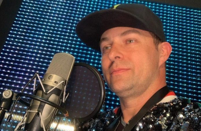 Laura Pons denuncia a Arturo 'Larry' Macías, voz de HOY, por acoso sexual