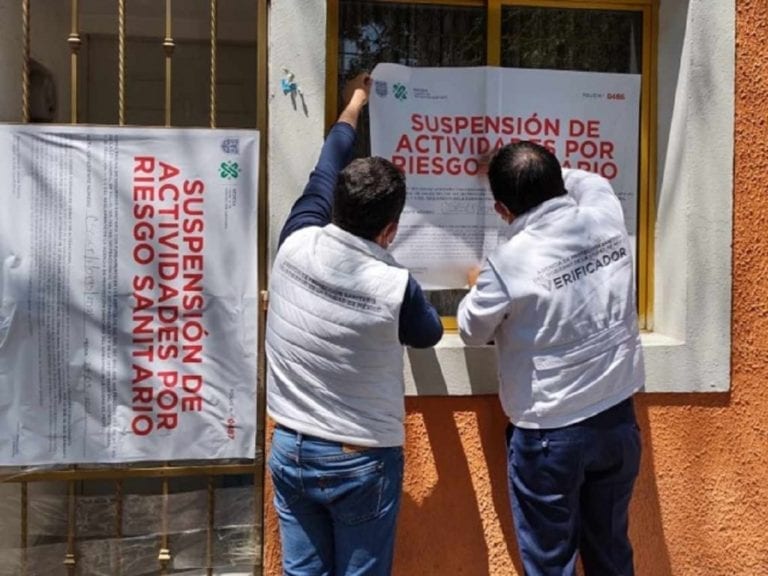 Clínica homeopática que vendía vacunas falsas contra el Covid-19 es clausurada