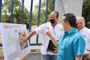 Carlos Joaquín presenta 7