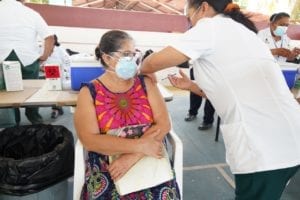 inician vacunación en Chetumal 1