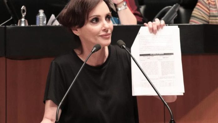 Lilly Téllez pide vacunar a todo el personal de salud antes que a los maestros