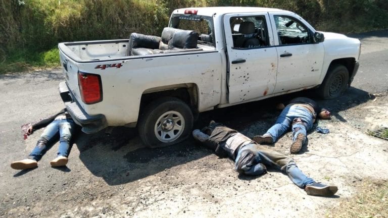 Asesinan a 13 policías emboscados en Edomex por grupos criminales