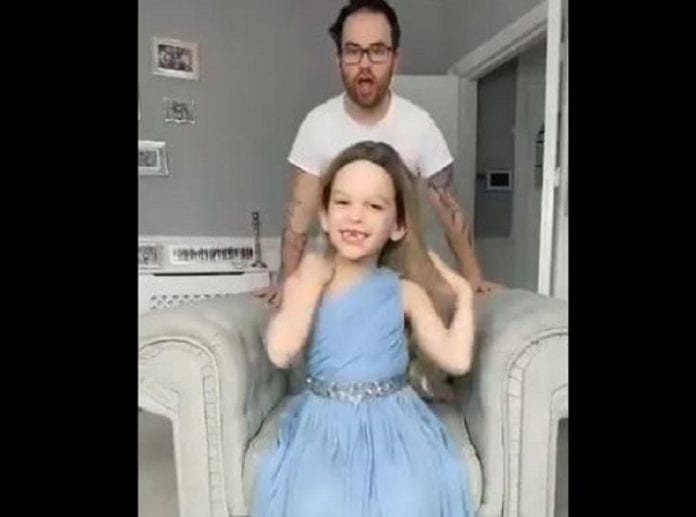 VIDEO: La historia de Eduardo: nació como niño pero es feliz vistiéndose como niña