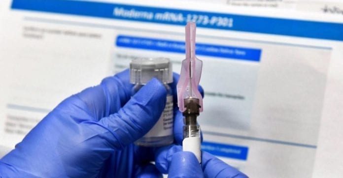 La compañía Moderna ha revelado que trabaja en una nueva vacuna para combatir al Covid-19; esta podría guardarse en refrigeradores