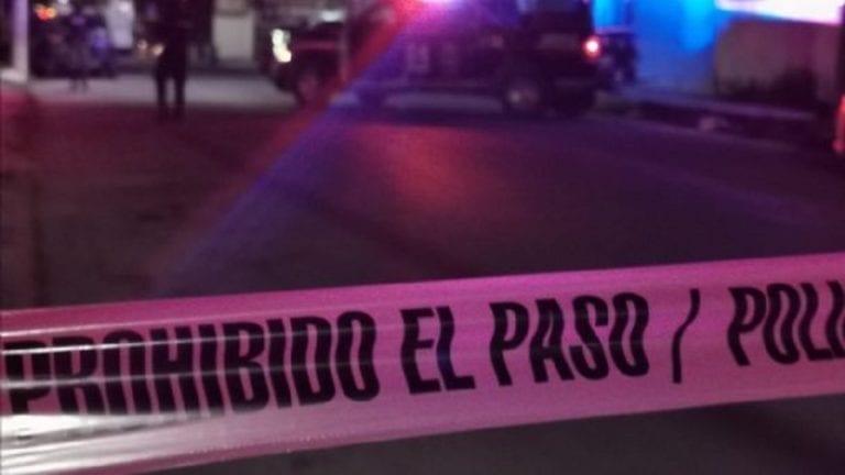 Fiesta acaba en tragedia: tío balea a su sobrina de trece años y a niño de 10, en Playa del Carmen