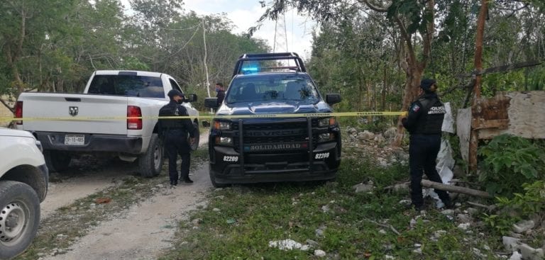 Aparecen en asentamiento irregular de Playa del Carmen dos cuerpos con disparos en la cabeza