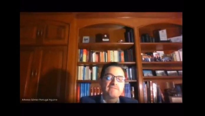 Profesor de la UP criticado por comentarios machistas