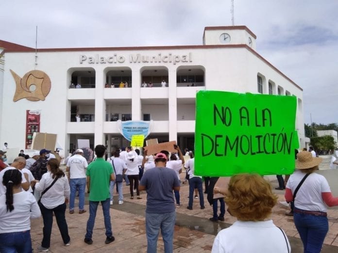 Protestan los locatarios de los mercados de Chetumal