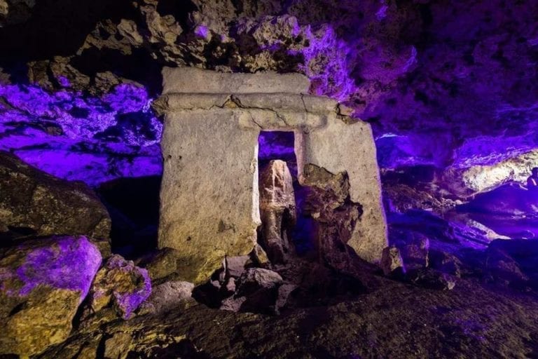 Cómo visitar el adoratorio maya subterráneo “Cueva del Templo” en Playa del Carmen