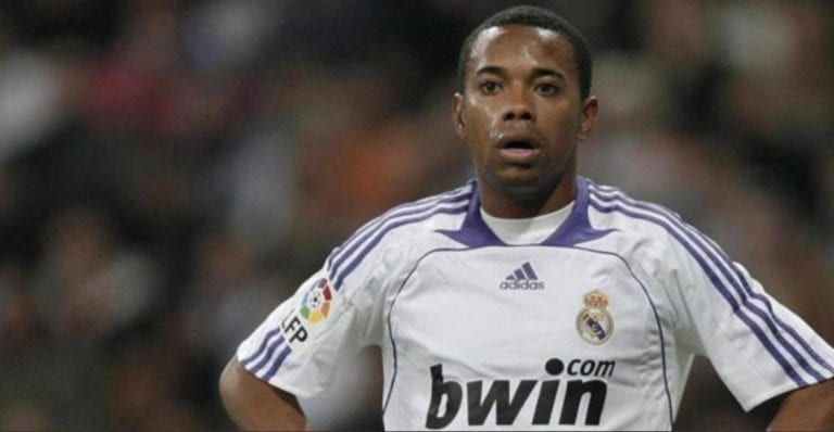 El futbolista brasileño Robinho, pasará nueve años encerrado tras ser hallado culpable de violación, confirman autoridades italianas