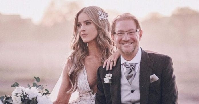 Pamela, la esposa de Andrés Roemer ha salido a hablar de las acusacions contra su marido; dice que teme que algo les pase